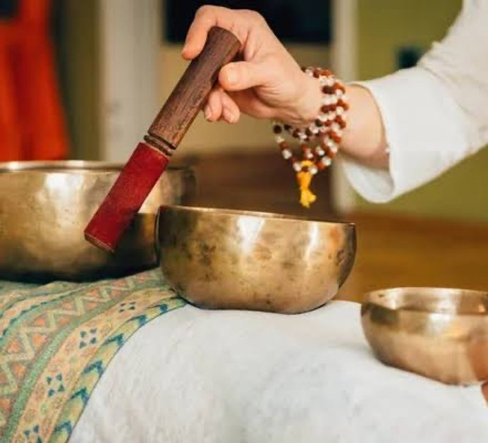 Sound healing teacher training in progress